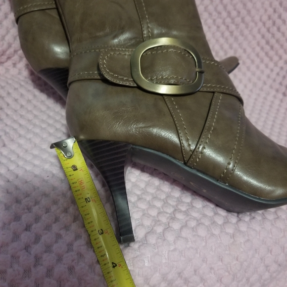 CL by Laudry Ankle Boots & Booties. - Picture 6 of 7